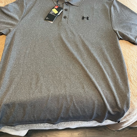 4- New W/Tags L Under Armour,Blue,White,Black,Grey Polo Shirts $140 for all 4. - Picture 5 of 7
